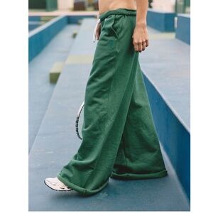 FP MOVEMENT FOR THE WIN WIDE LEG PANTS SIZE SMALL
